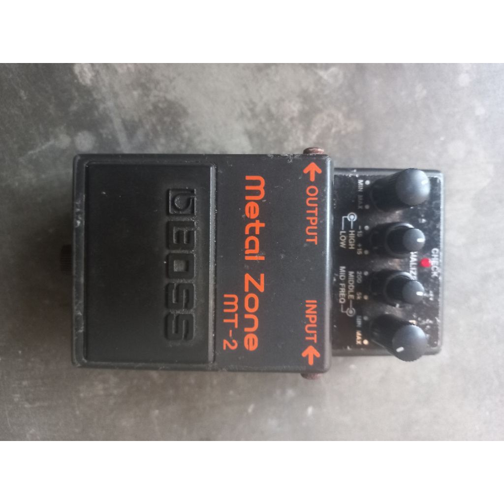 Boss Metal Zone MT2