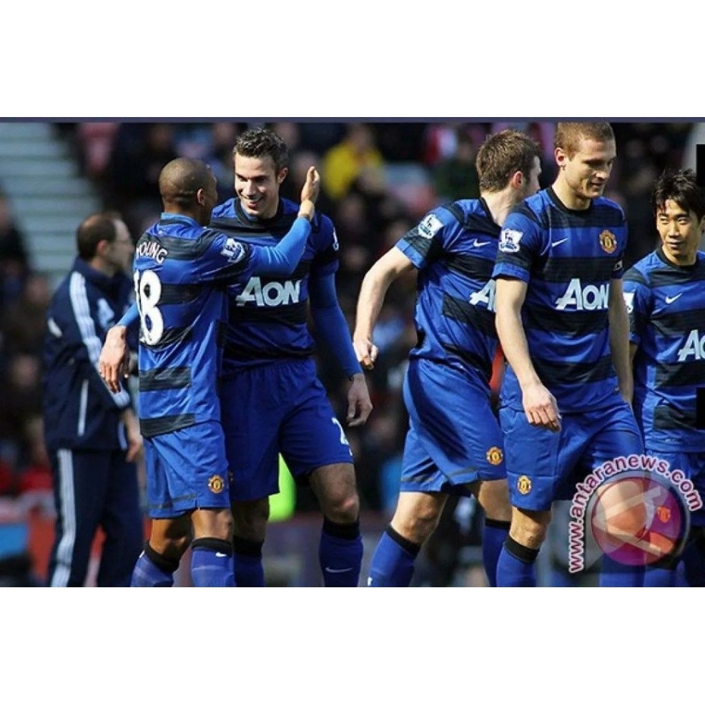 Men's Nike Manchester United Blue Black Stripes Jersey 2011/2013 Away Original