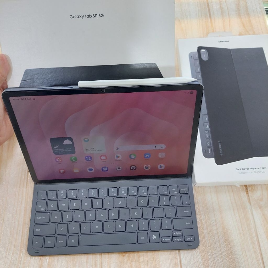 Samsung Tab S11 5G 12/256 Gb + Keyboard Second Resmi