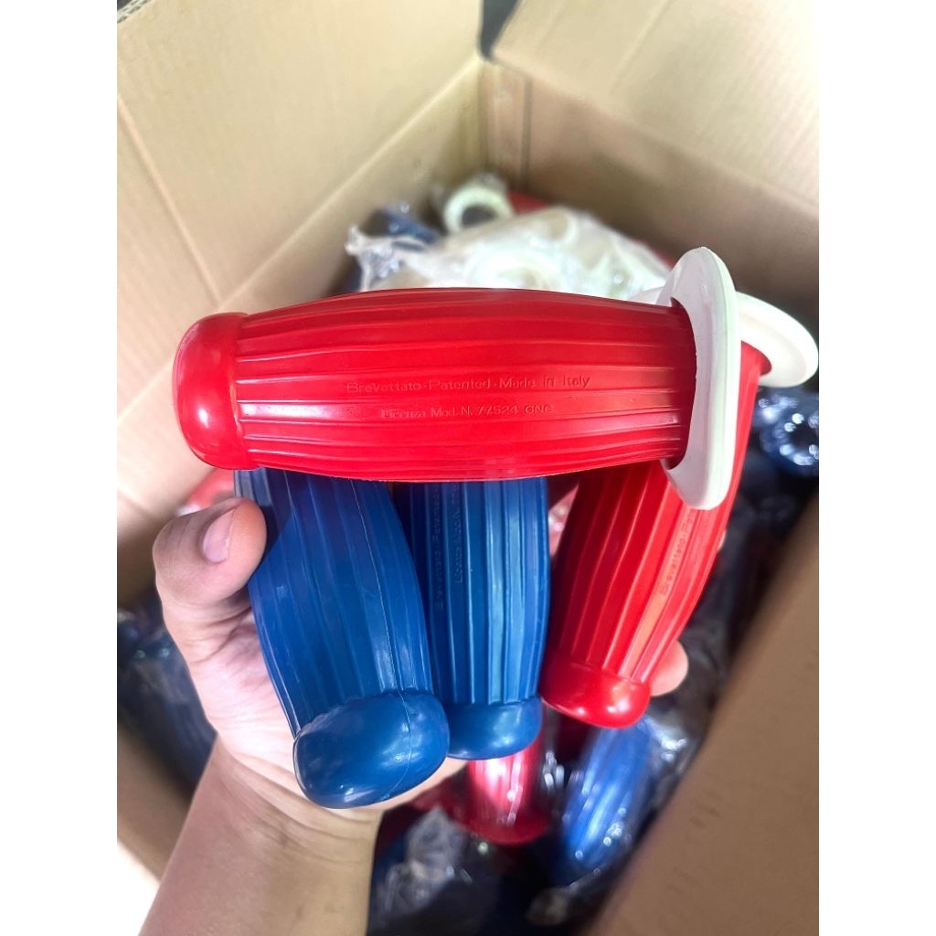 Handgrip grip handfad vespa bravettato bravetato double action ori original NOS handgrip vespa super