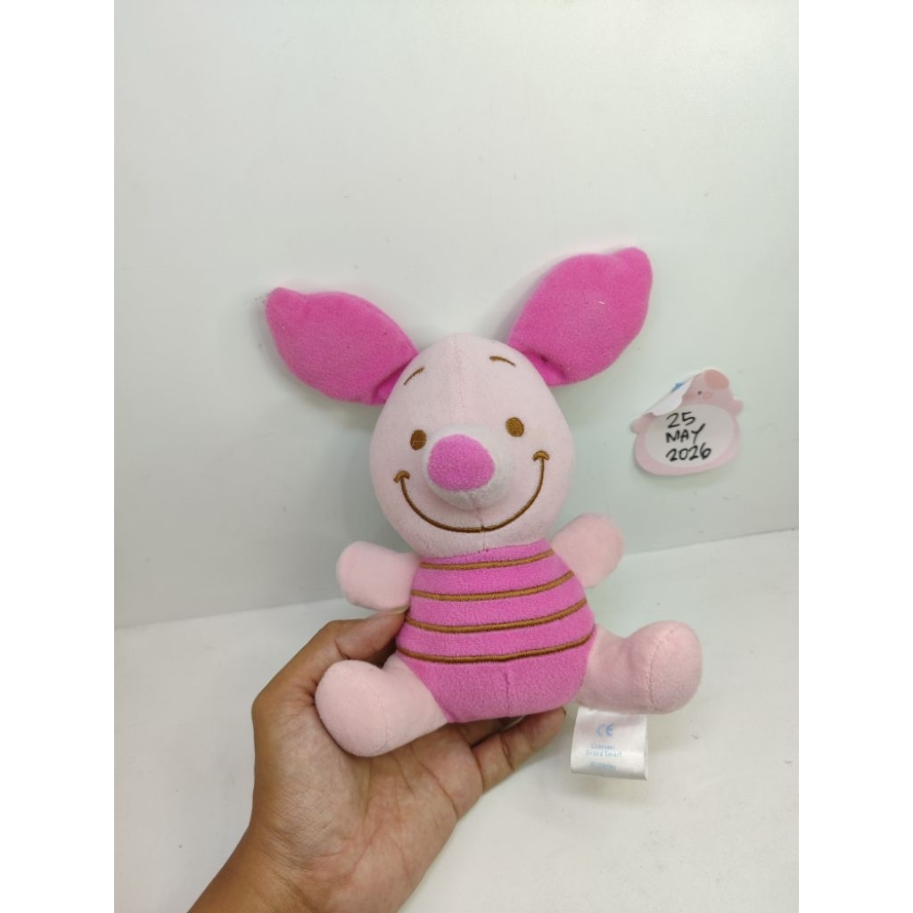 boneka piglet winnie the pooh bear