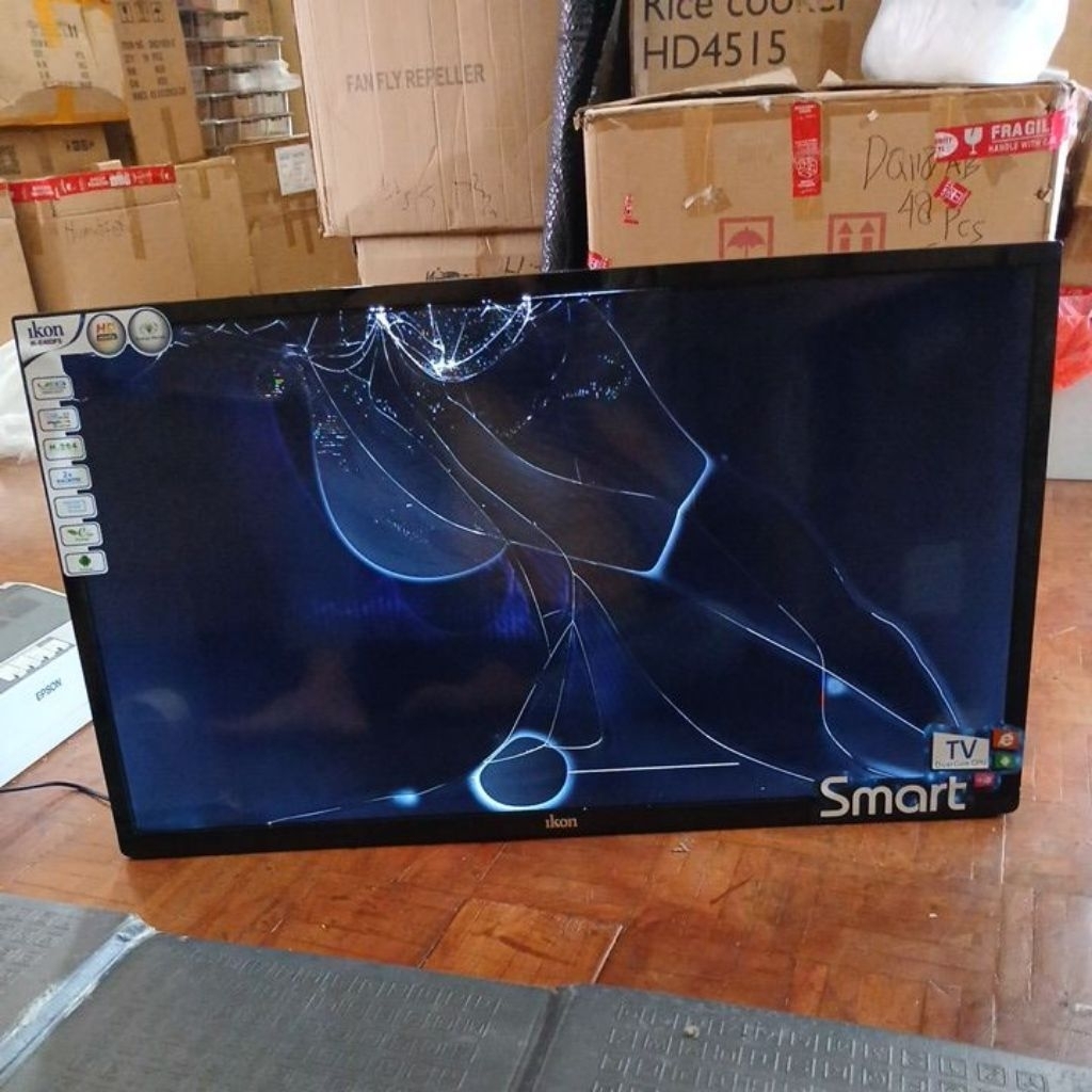 TV Ikon Lcd Pecah 40" free buble warp