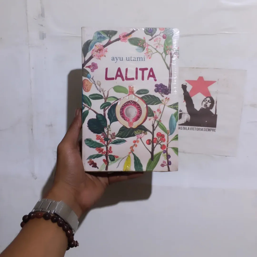 Ayu Utami Saman | Lalita | Larung | Manjali dan Cakrabirawa | Si Parasit Lajang | Bilangan FU | Maya