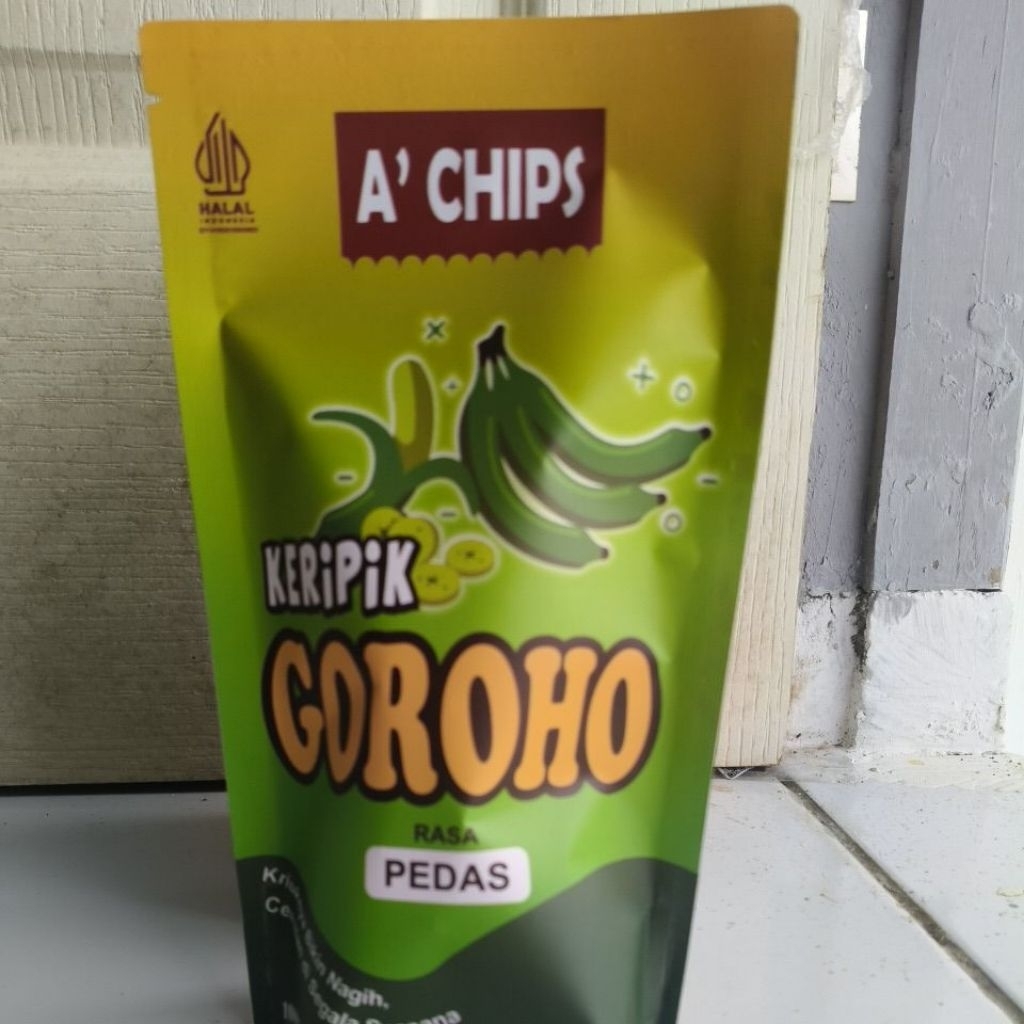 kripik pisang goroho rasa pedas