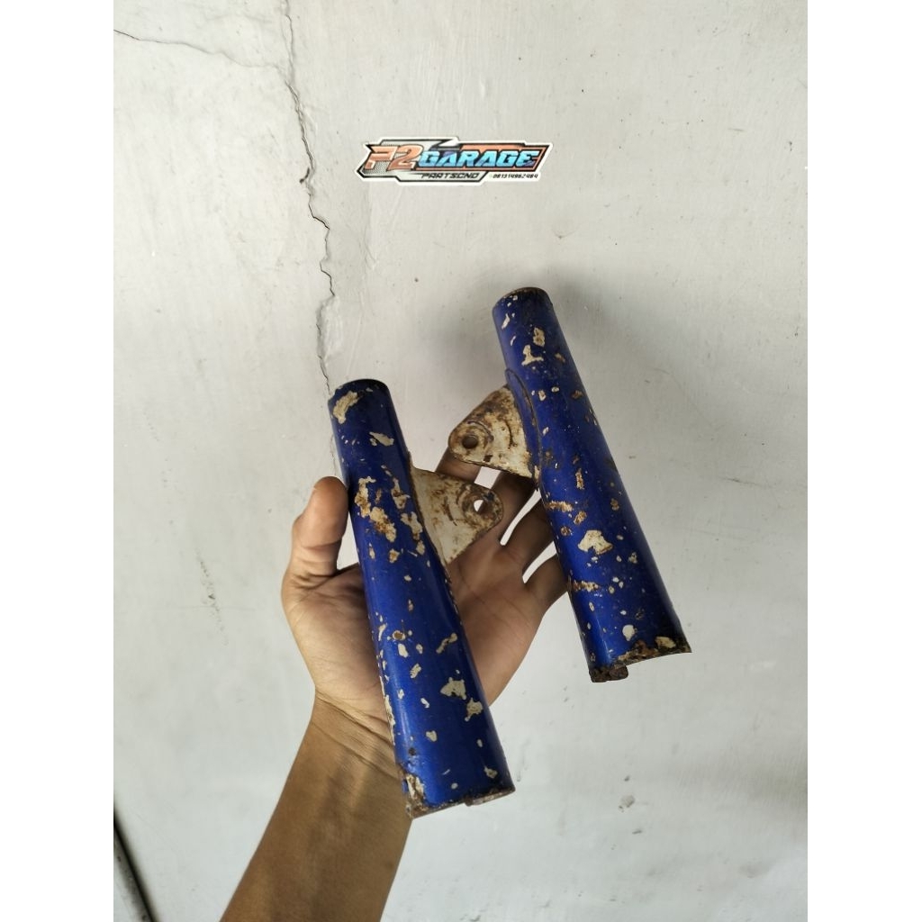Kupingan lampu slongsong cover S90 69 astra original
