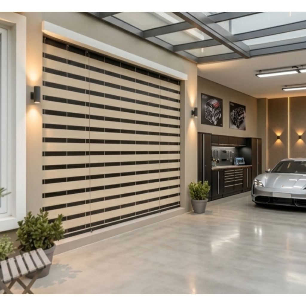 Tirai Outdoor PVC Motif Kayu – Roller Blind Tahan Cuaca Elegan