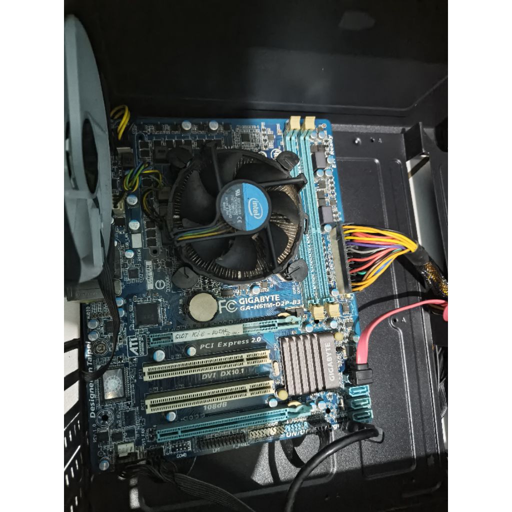 motherboard H61M + PSU Elight 400W
