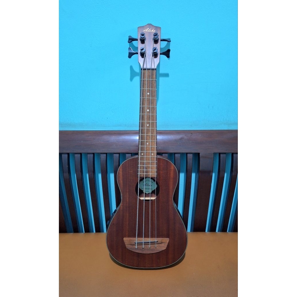 U-Bass atau Ukulele Bass Acoustic Electric, Merk Aleho by Leho Music (Original)