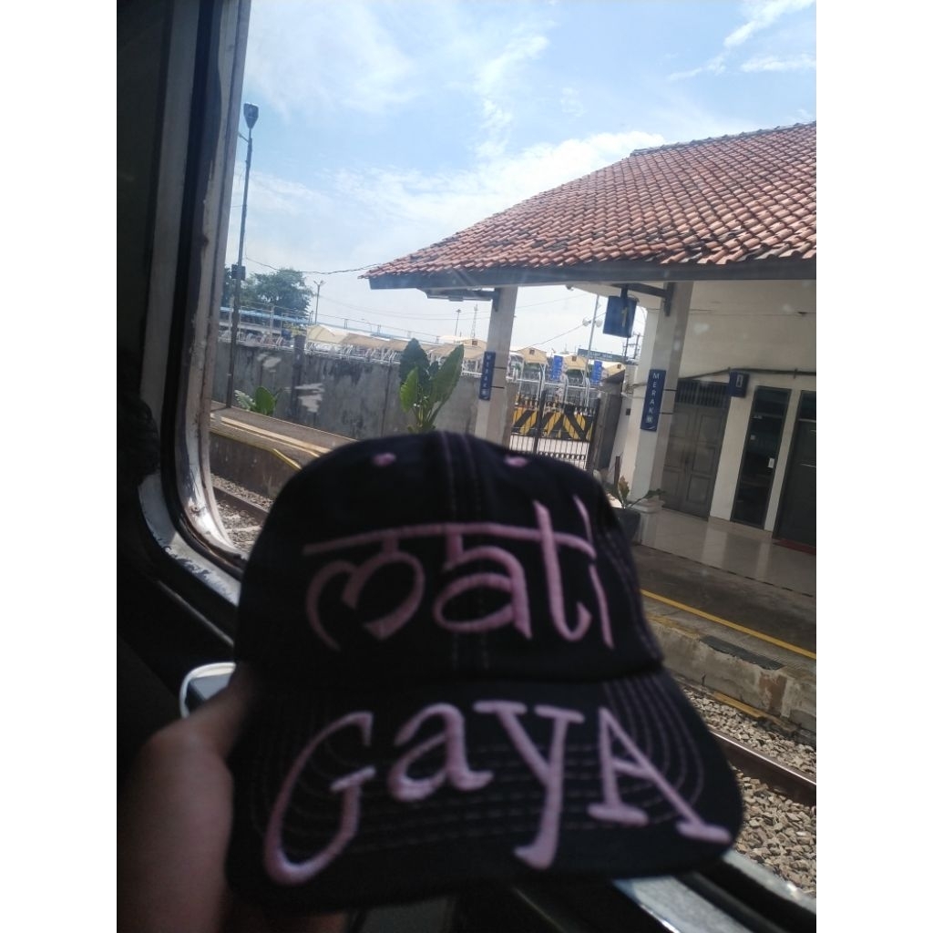 TOPI MATI GAYA