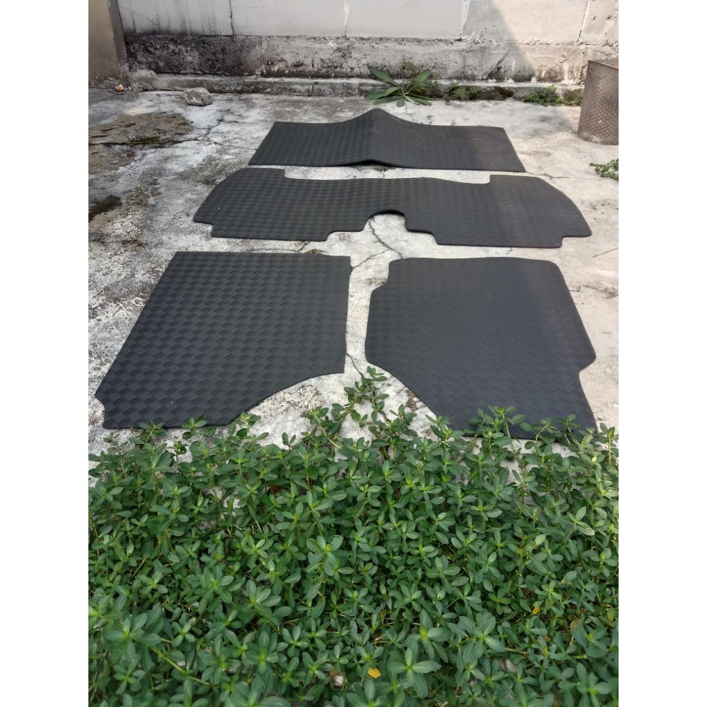 KARPET MOBIL TOYOTA YARIS BAKPAO