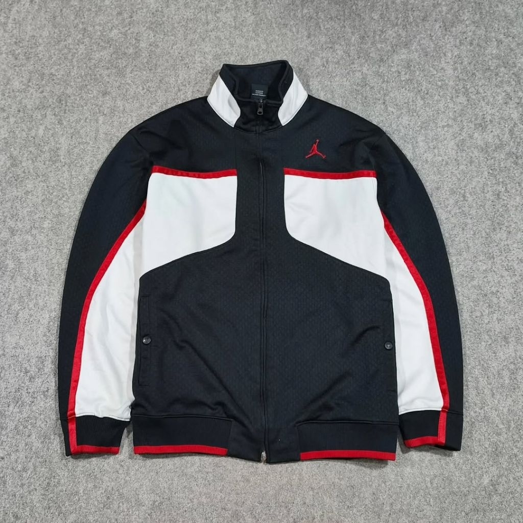 Jaket tracktop JORDAN size L second