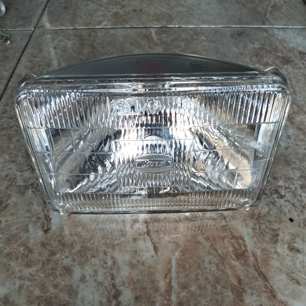Lampu Sealed Beam Kotak Koito 24 vol Original