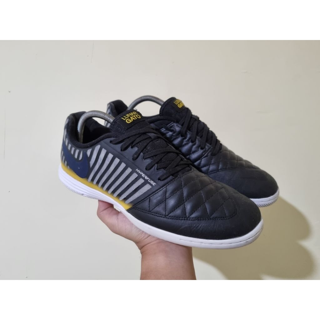 Sepatu Futsal Nike Lunar Gato II