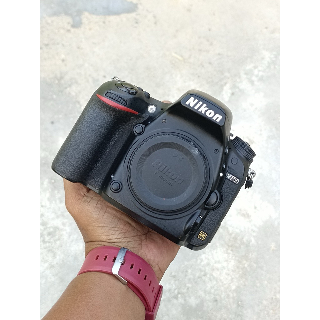 KAMERA NIKON D750
