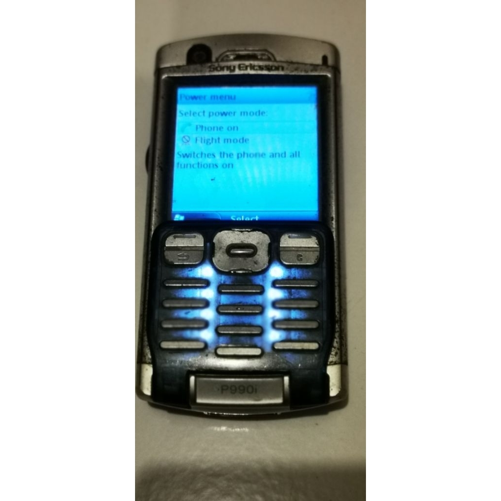 Sony Ericsson P990 bahan minus