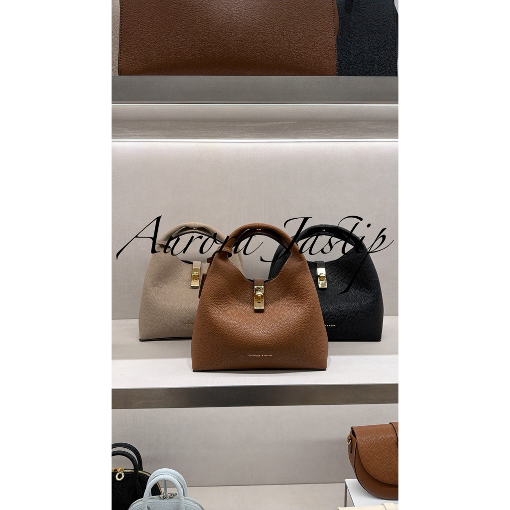 Tas Bucket Turn-Lock Chance CHARLES & KEITH