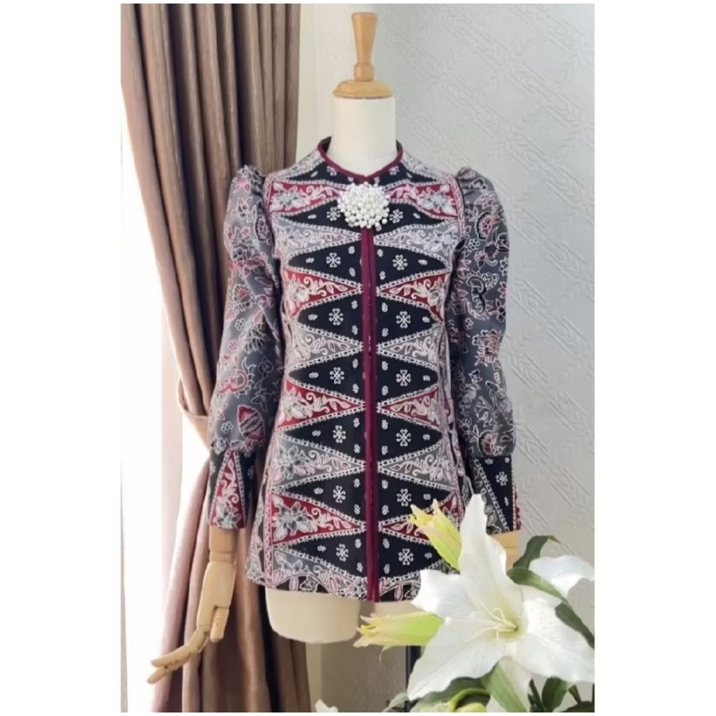 Blus Batik Motif Tumpal Betawi - Atasan Batik Wanita Modern