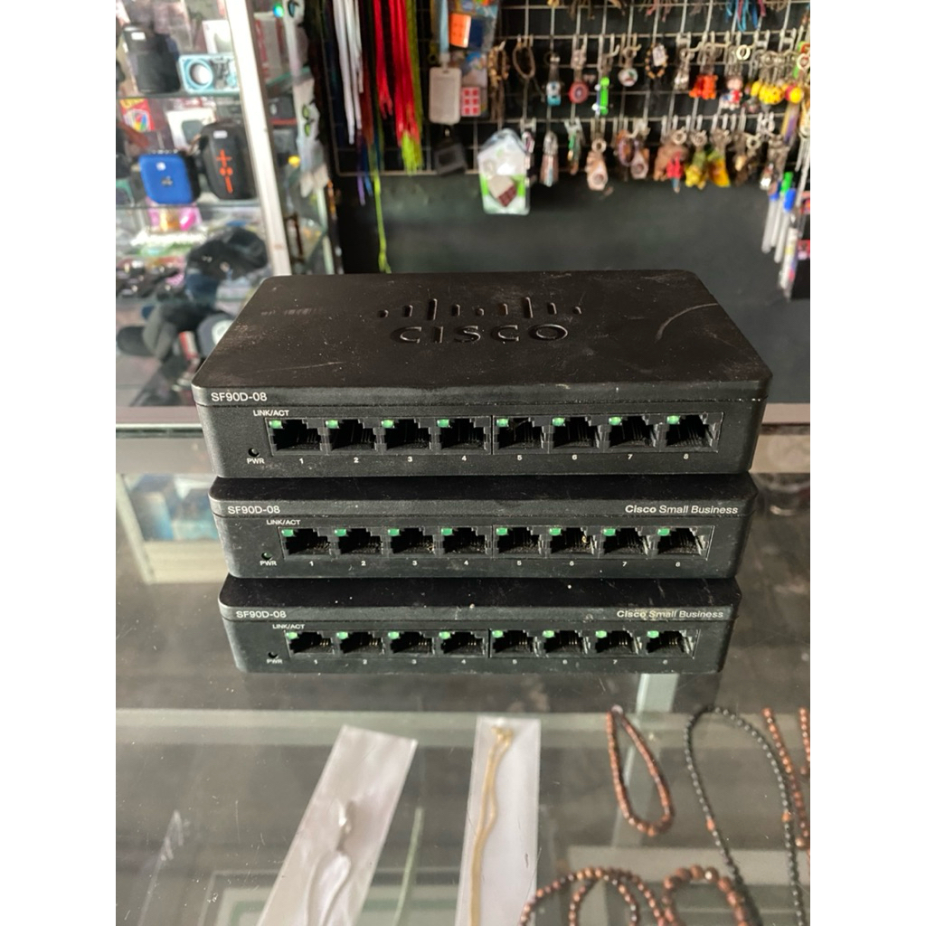 Hub 8 port Cisco SF90D-8