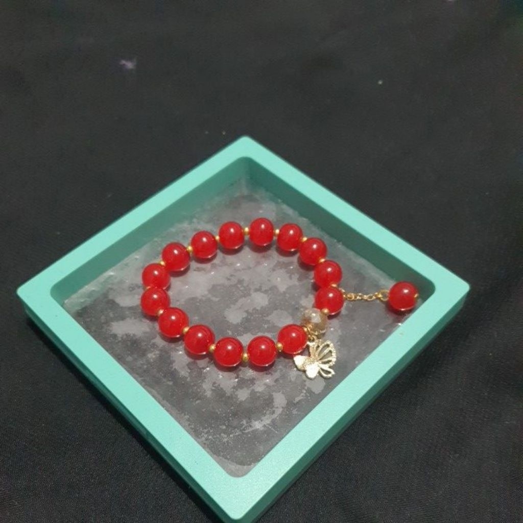 gelang giok merah