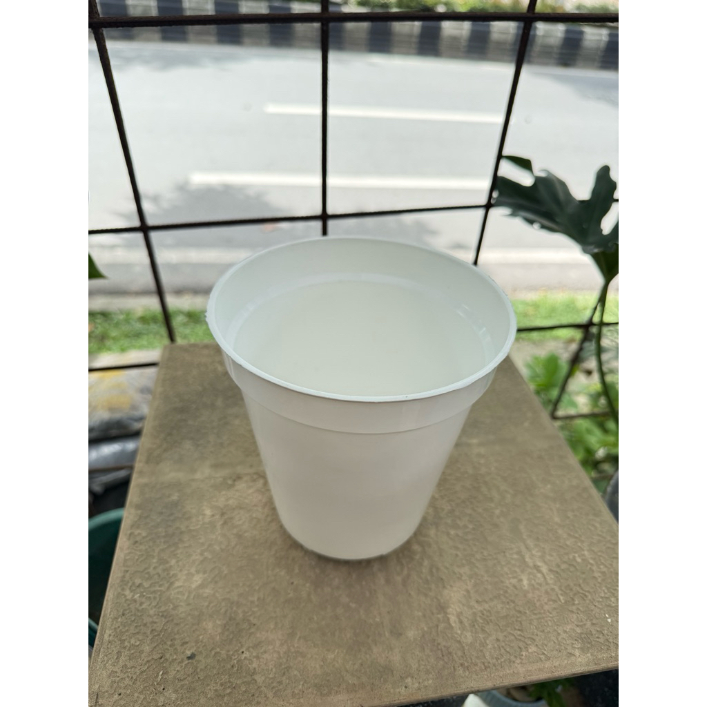 Pot SV 16 Putih (SRONDOL)