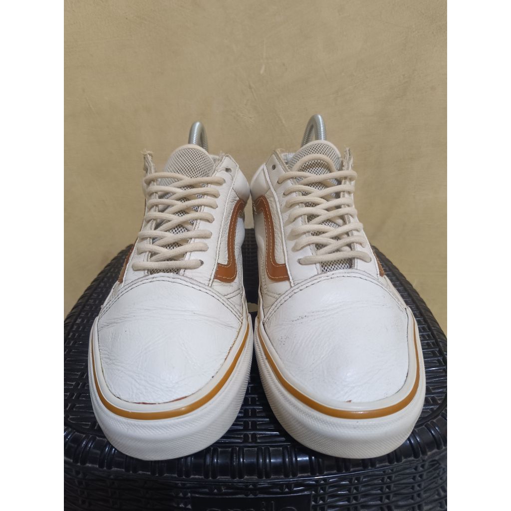 sepatu vans oldskool white leather