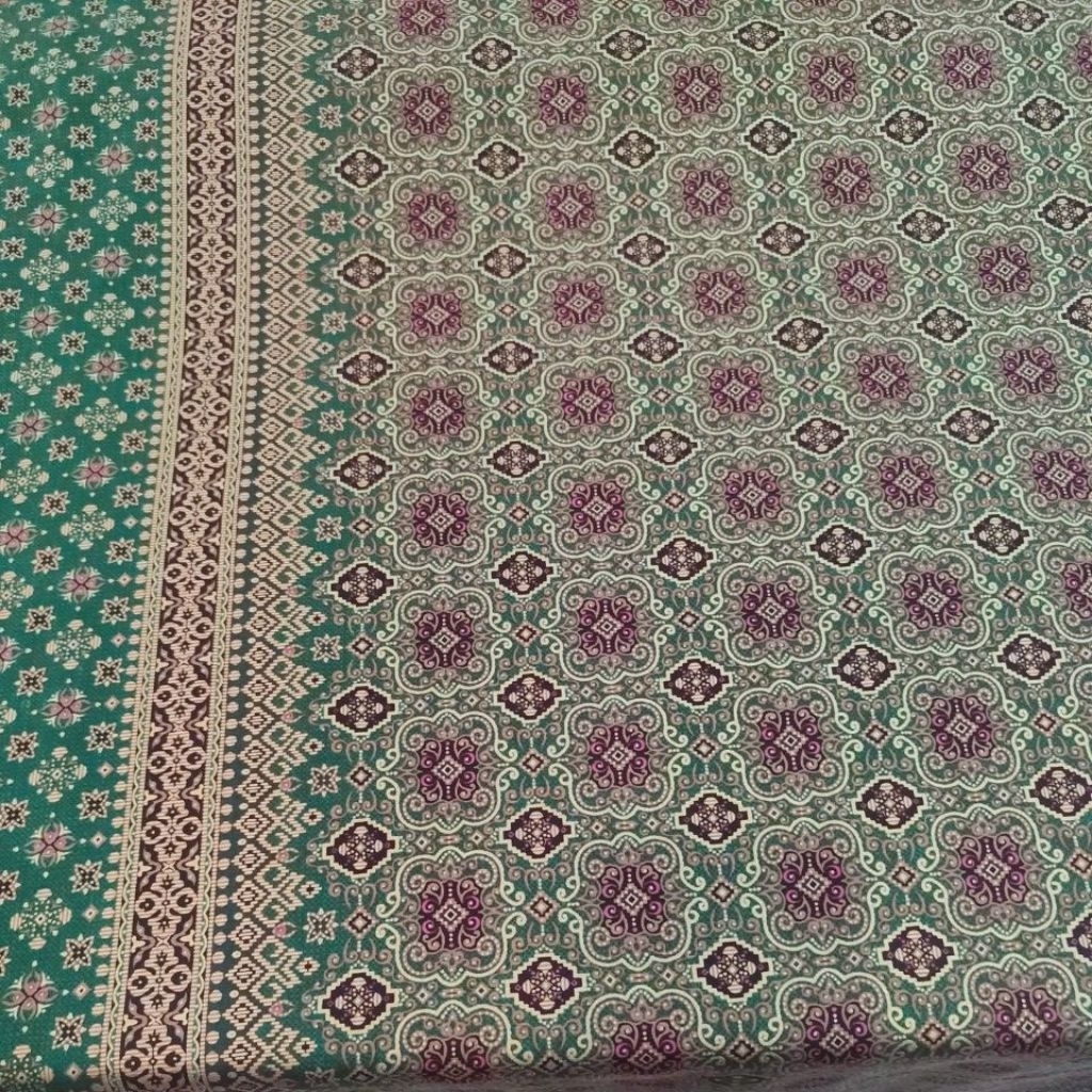 batik katun hijau botol