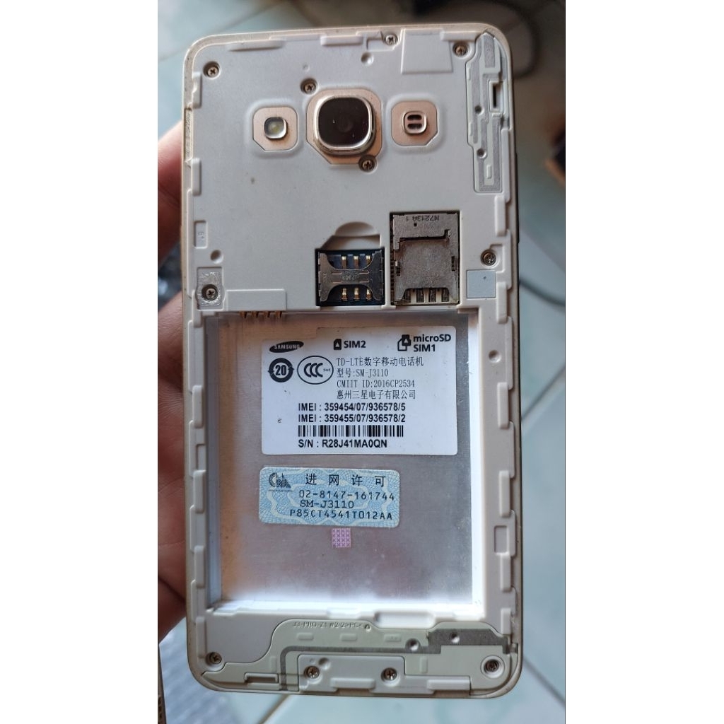 samsung J3110