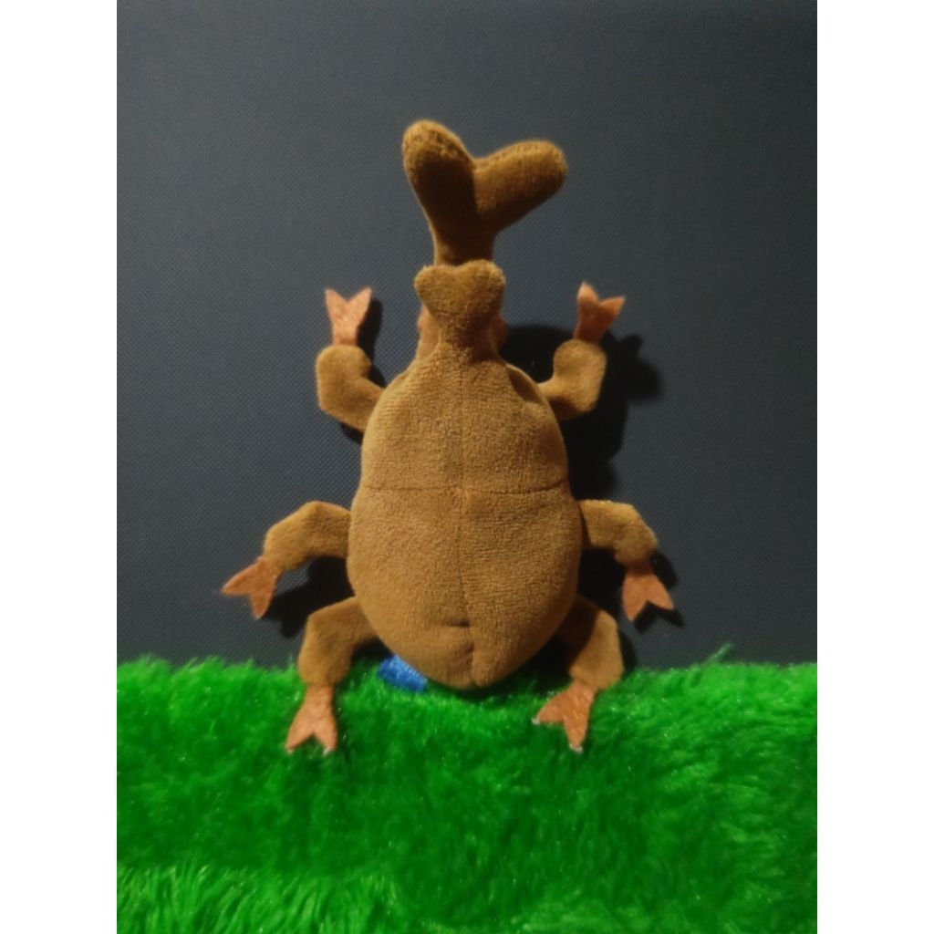 boneka bulir kumbang badak