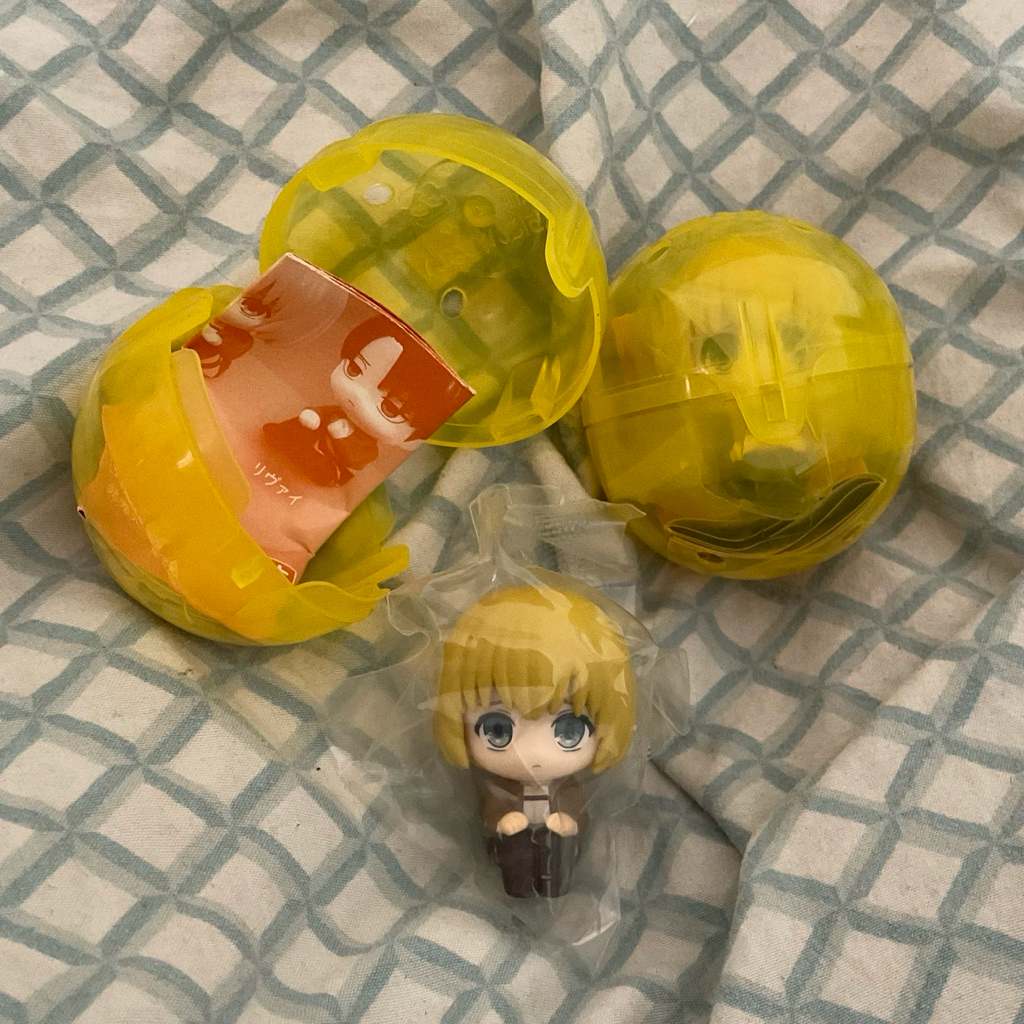 WTS Gachapon Attack on Titan Armin
