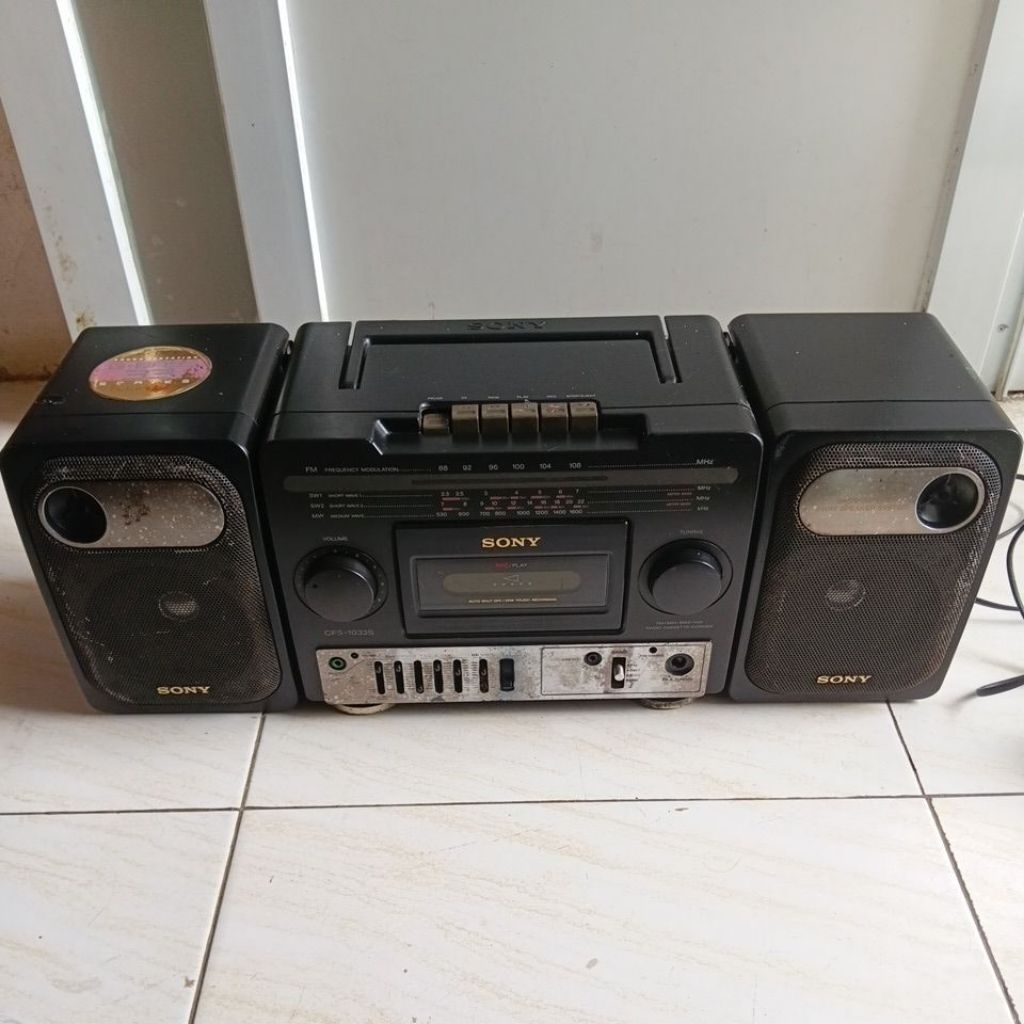 TERLARIS RADIO TAPE COMPO SONY JADUL