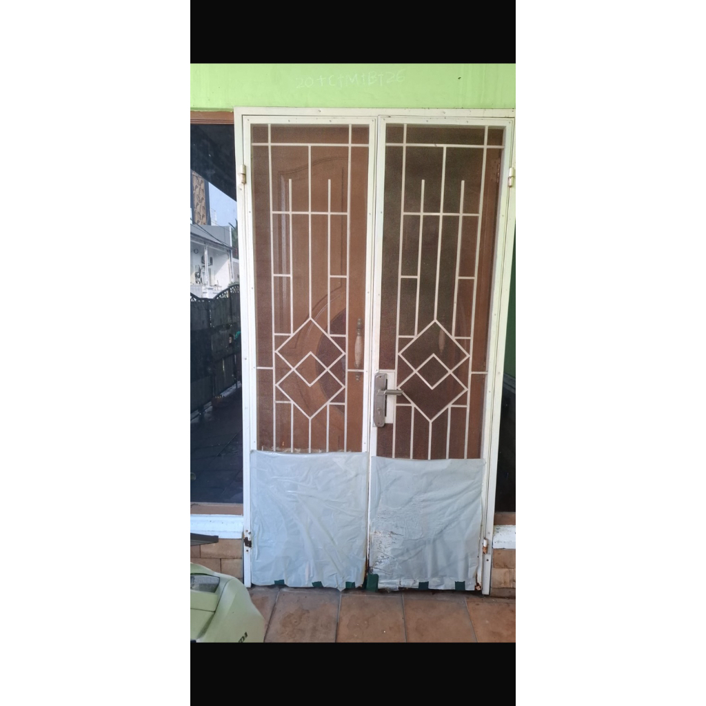 pintu expanda alumunium coklat double