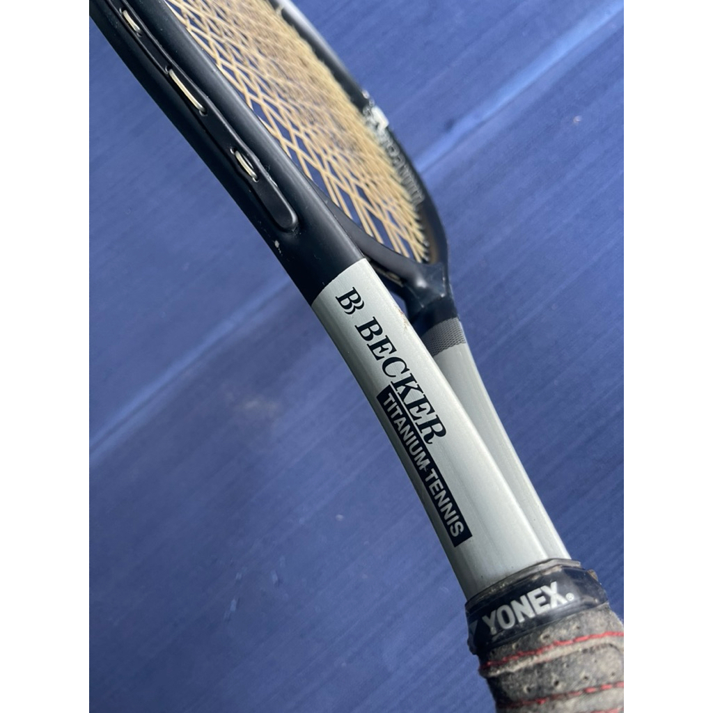 Raket Tenis Boris Becker Titanium 300 Power Plus