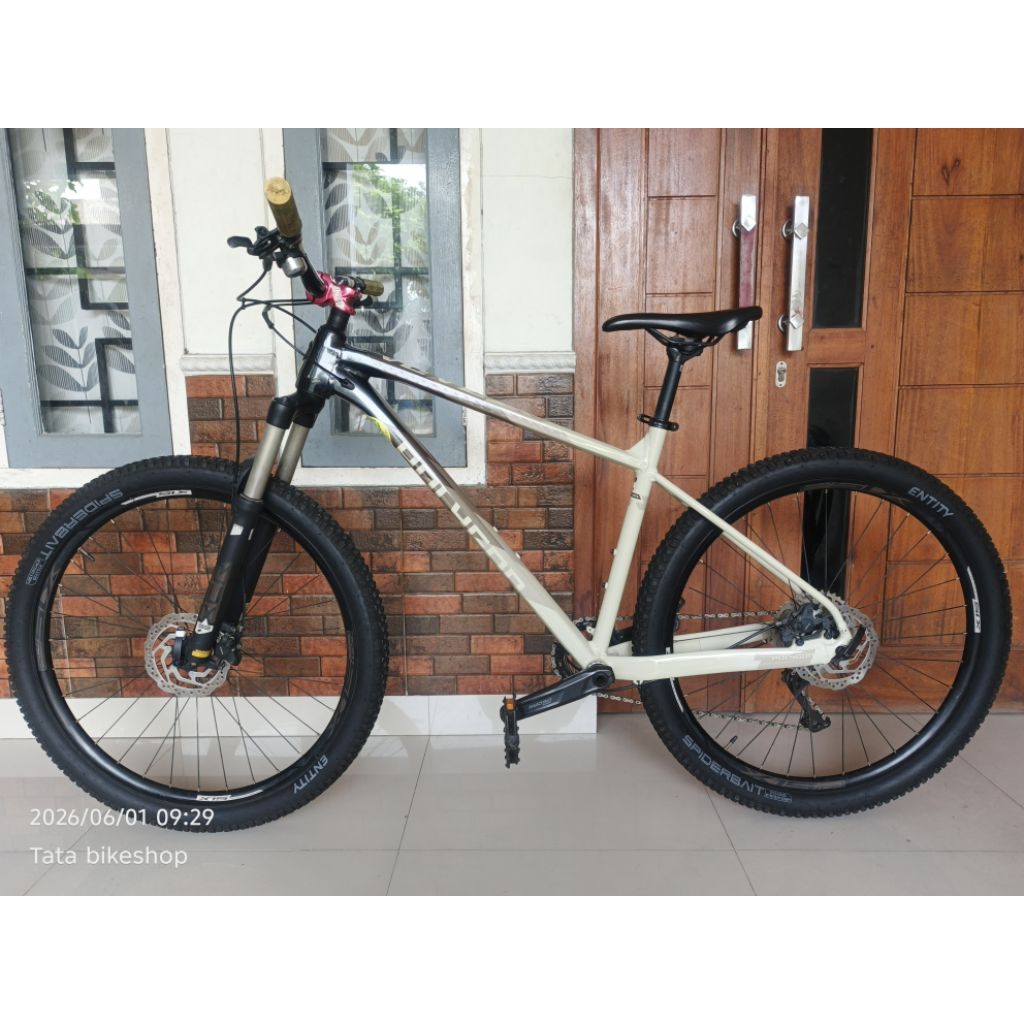 Sepeda Gunung MTB Polygon Xtrada 6 2021 Scond