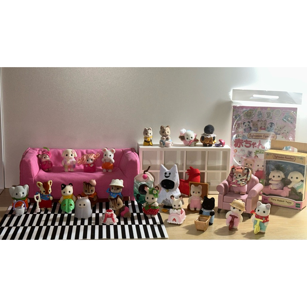 [Ready Stock][Updated 10/9/2026]Official Sylvanian Families Raincoat Ciel Latte Silk Striped Cat Sec