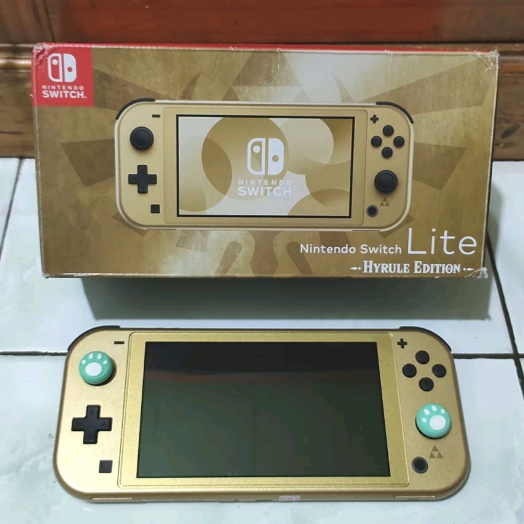 Nintendo switch lite hyrule edition zelda gold switch lite