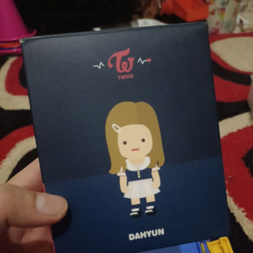 DAHYUN TWICE Figure Set Signal) + Photocard