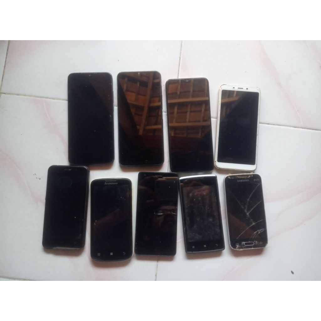 Handphone Hp Android kondisi rosok (sepaket)