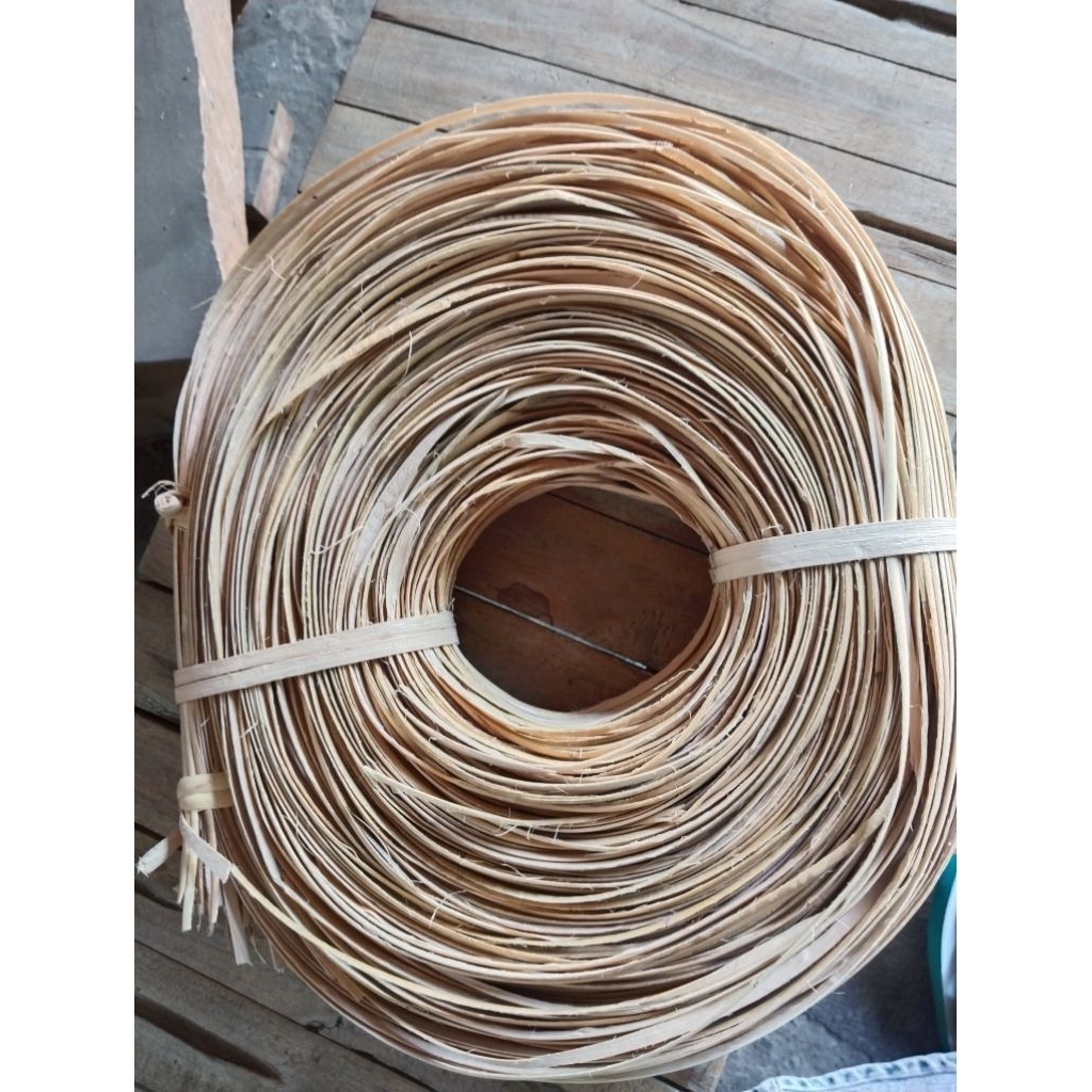 Iratan, kulit rotan, lasio