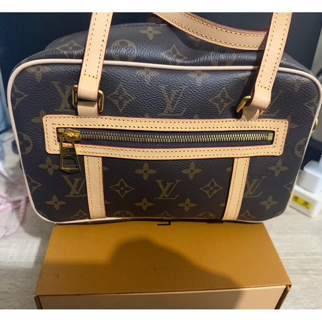 LOUIS VUITTON  MONOGRAM CANVAS CITE BAG