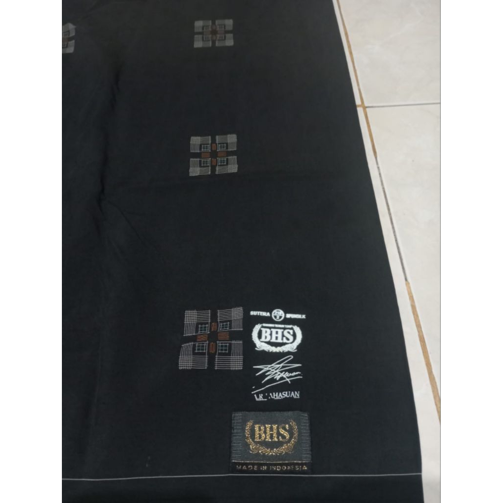 Sarung BHS PGN full sutra spunslik 210/2 bekas mulus