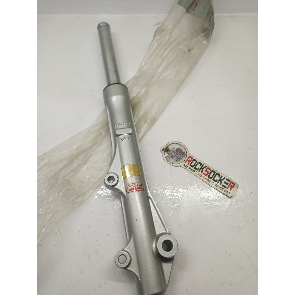 as bottom shock depan kvb honda beat vario original nos KIRI batem shock depan kiri vario beat ori