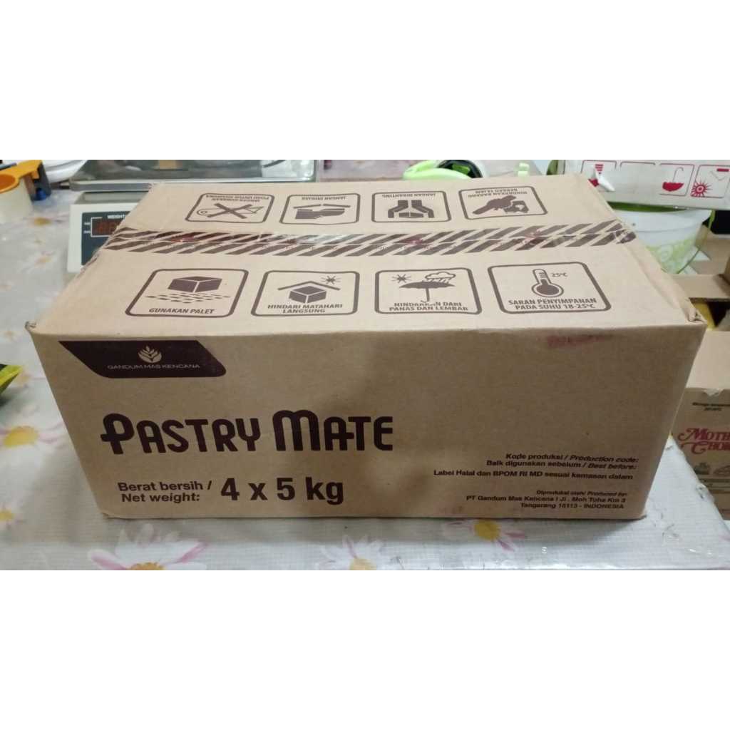 Colatta Pastry Mate Dark Chocolate Compound 5kg 1dus isi 4pc