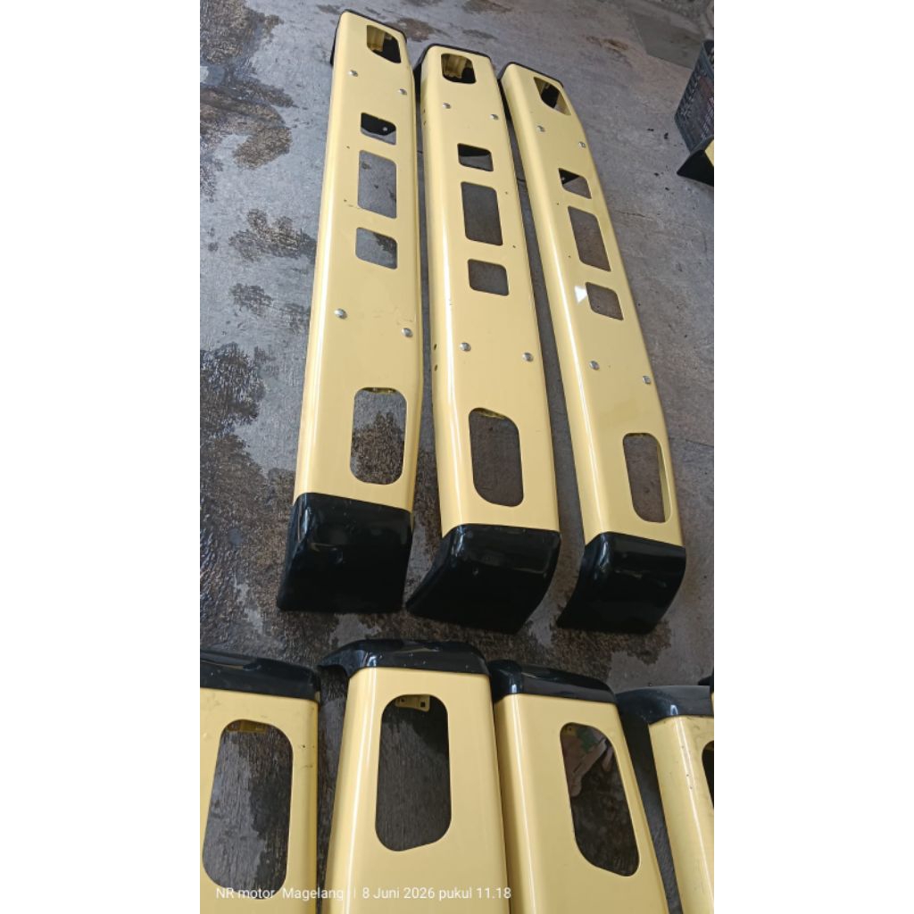 Bemper Canter ps 136 original