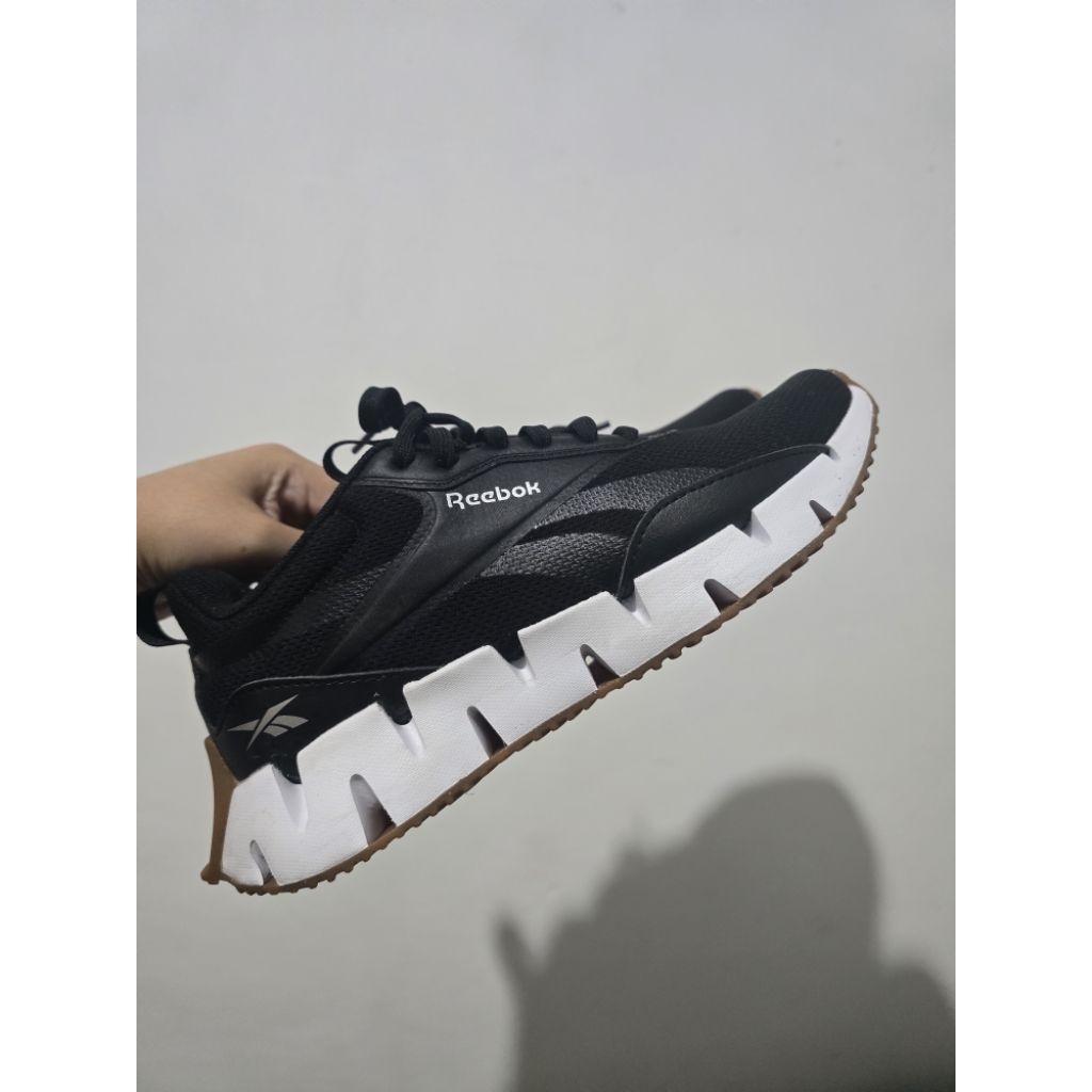 Preloved Sepatu Reebok Zig Dynamica