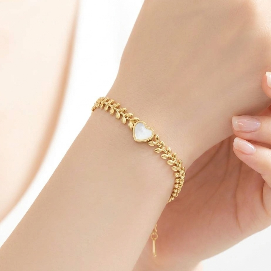 Gelang Titanium Rantai Daun Laura Liontin Hati Keramik Putih Aksesoris Tangan Wanita Model Rantai Pa