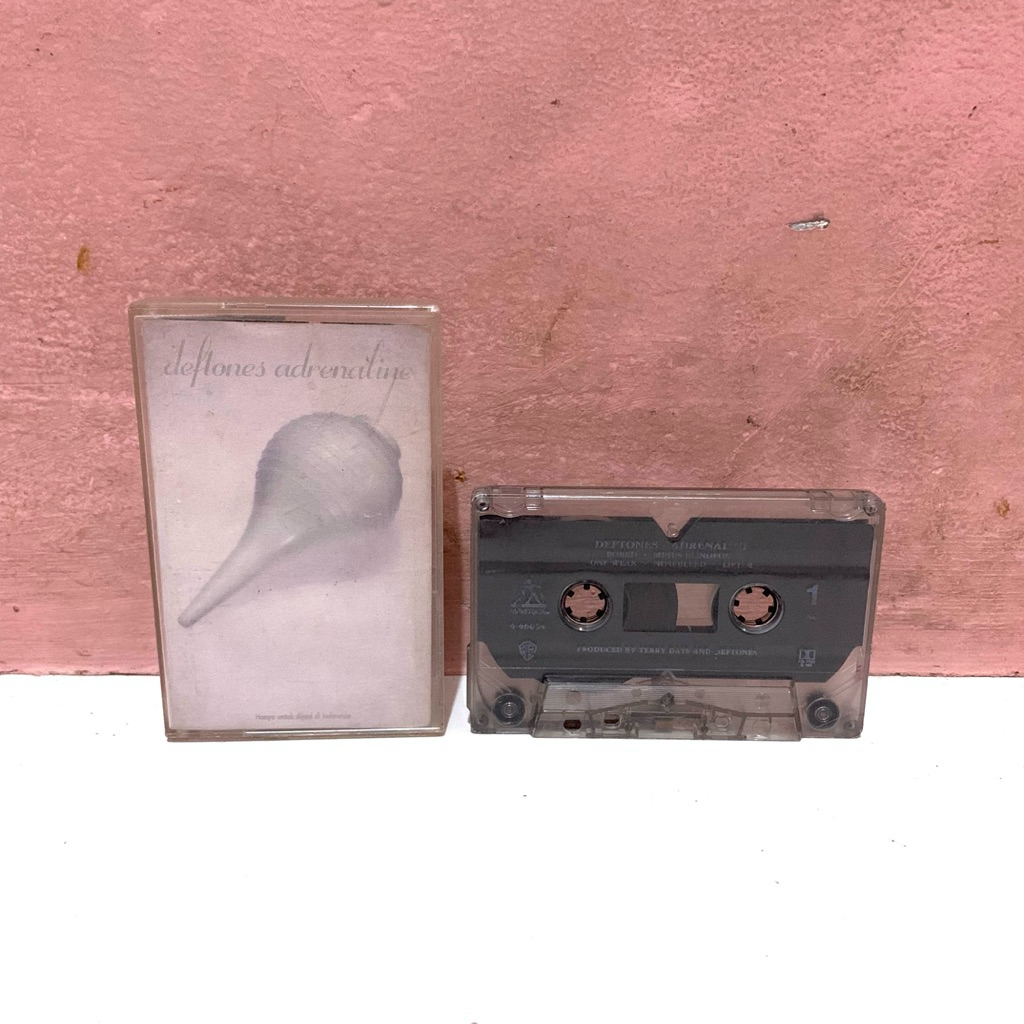 Kaset Pita Deftones - Adrenaline