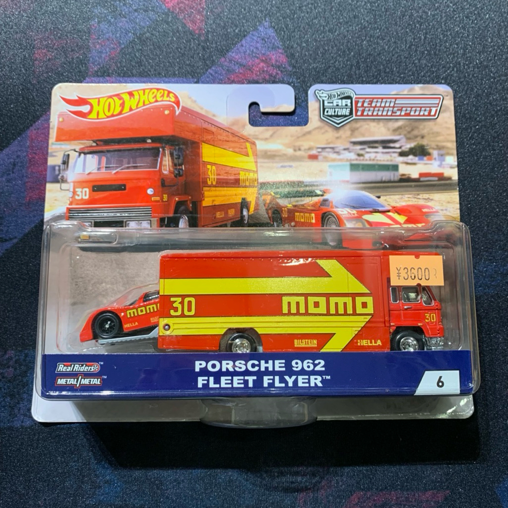 Hot Wheels Premium Team Transport Porsche 962 Fleet Flyer Momo