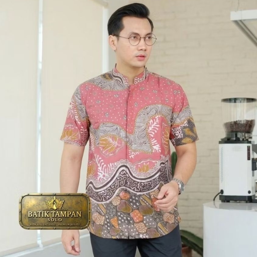 TAMPAN SOLO - KEMEJA BATIK PRIA LENGAN PENDEK KERAH KOKO SHANGHAI MOTIF MARMER DUSTY PINK HEM SLIM F