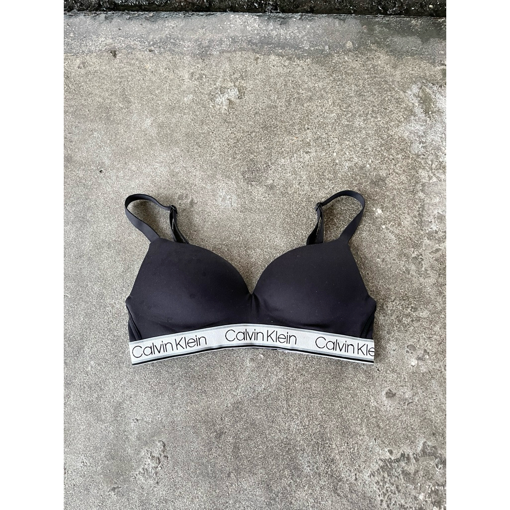 calvin klein bra 32B
