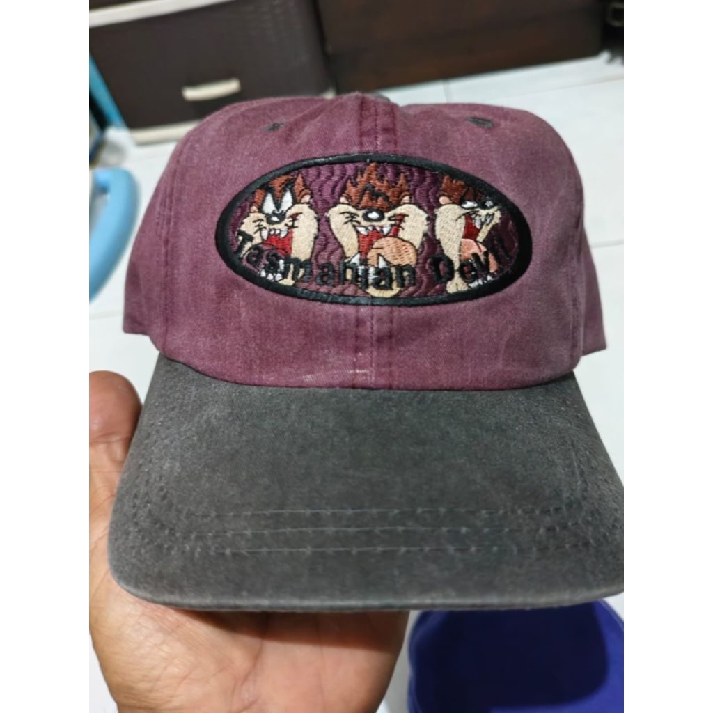 Topi Vintage logo Tazmania